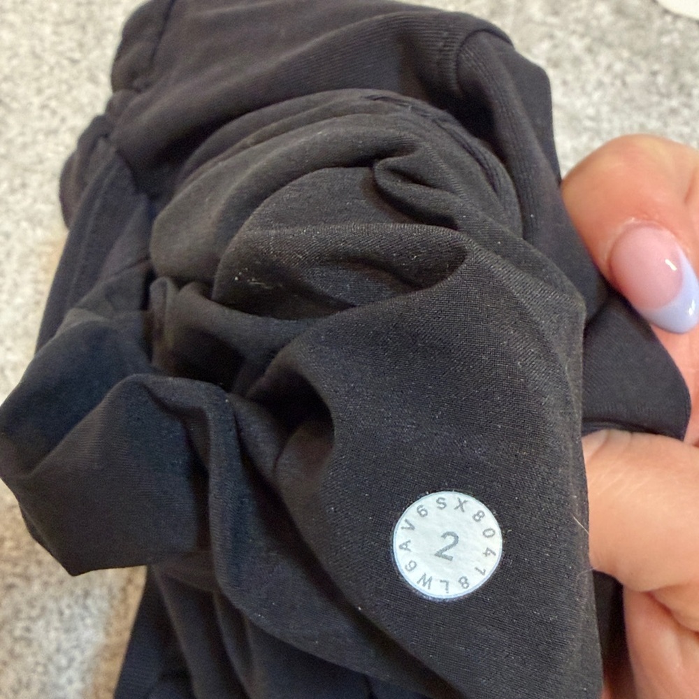 Lululemon ON The Fly Elastic Waist Straight Leg Panta - Picture 4 of 4